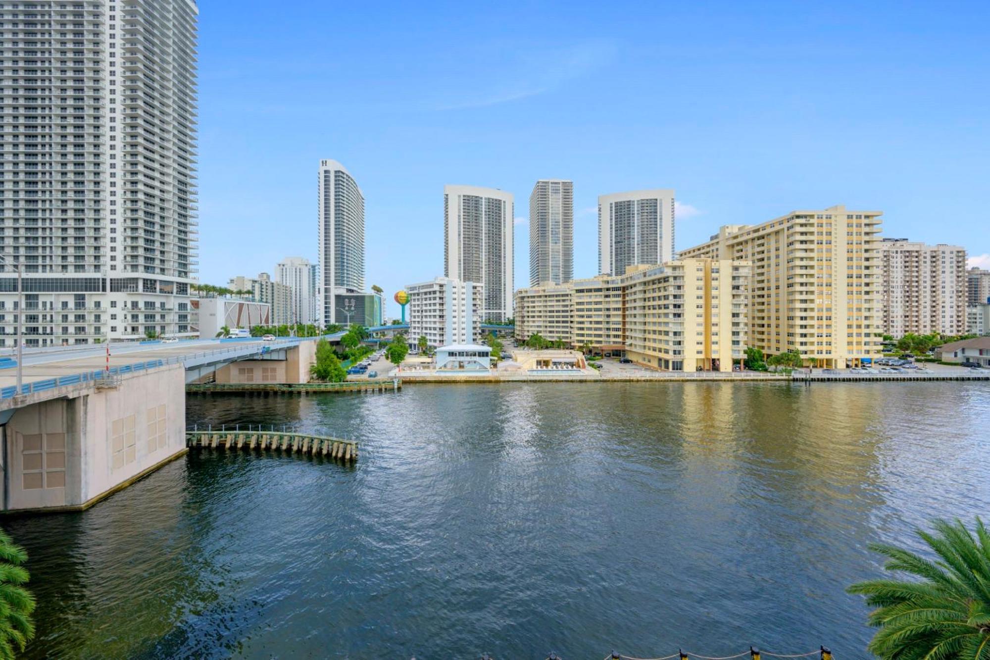 Hallandale Sky Water View Hallandale Beach Dış mekan fotoğraf