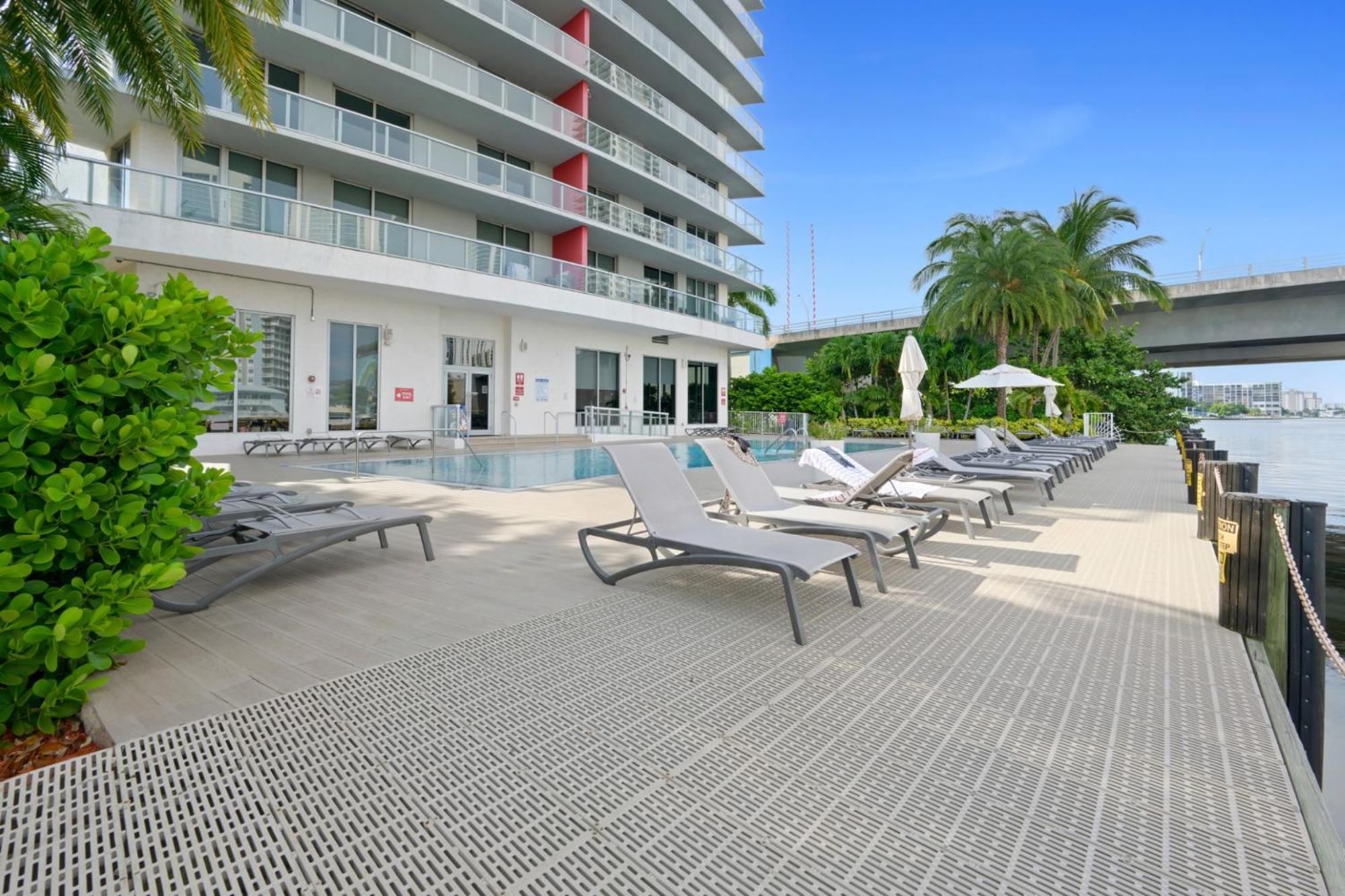 Hallandale Sky Water View Hallandale Beach Dış mekan fotoğraf