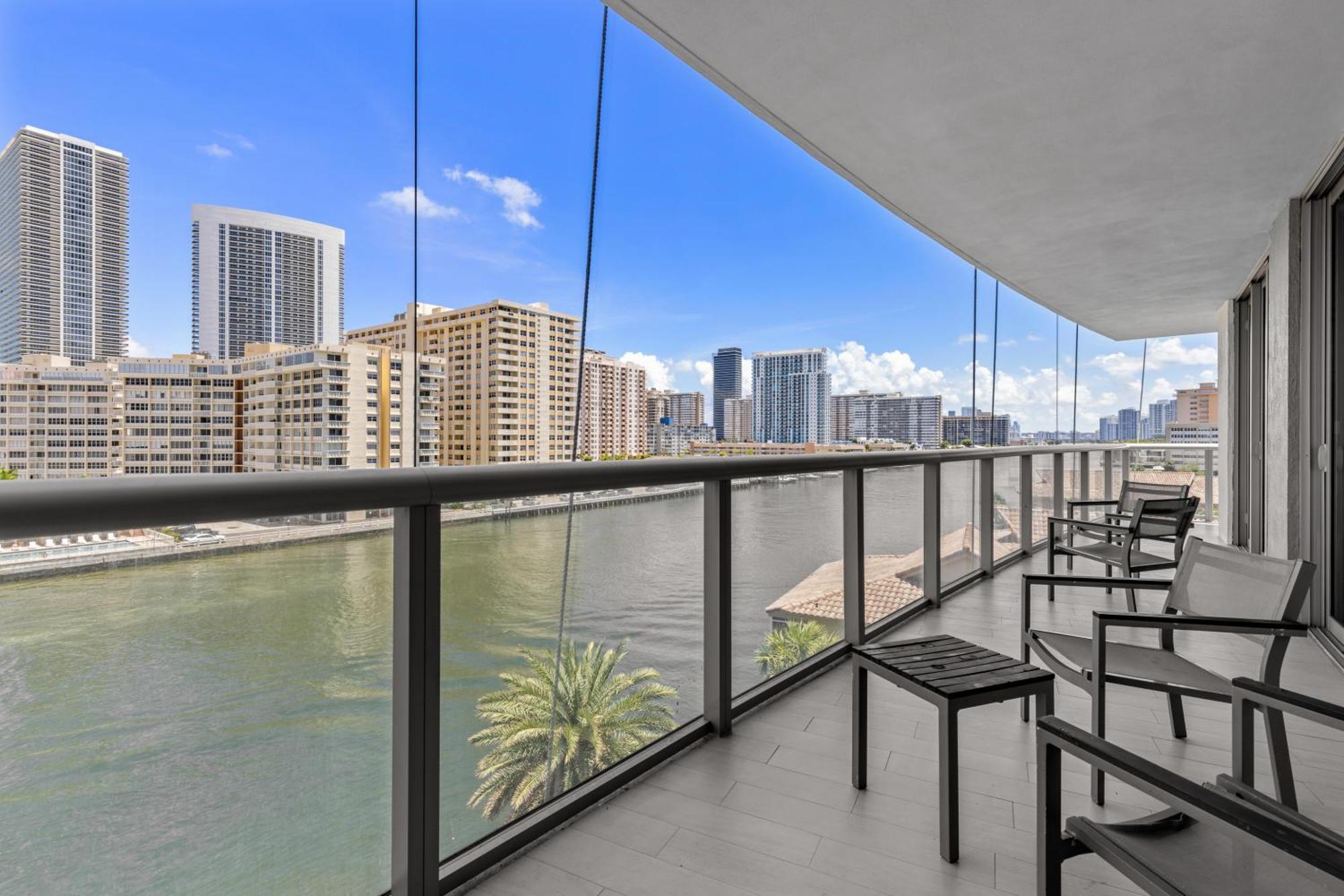 Hallandale Sky Water View Hallandale Beach Dış mekan fotoğraf