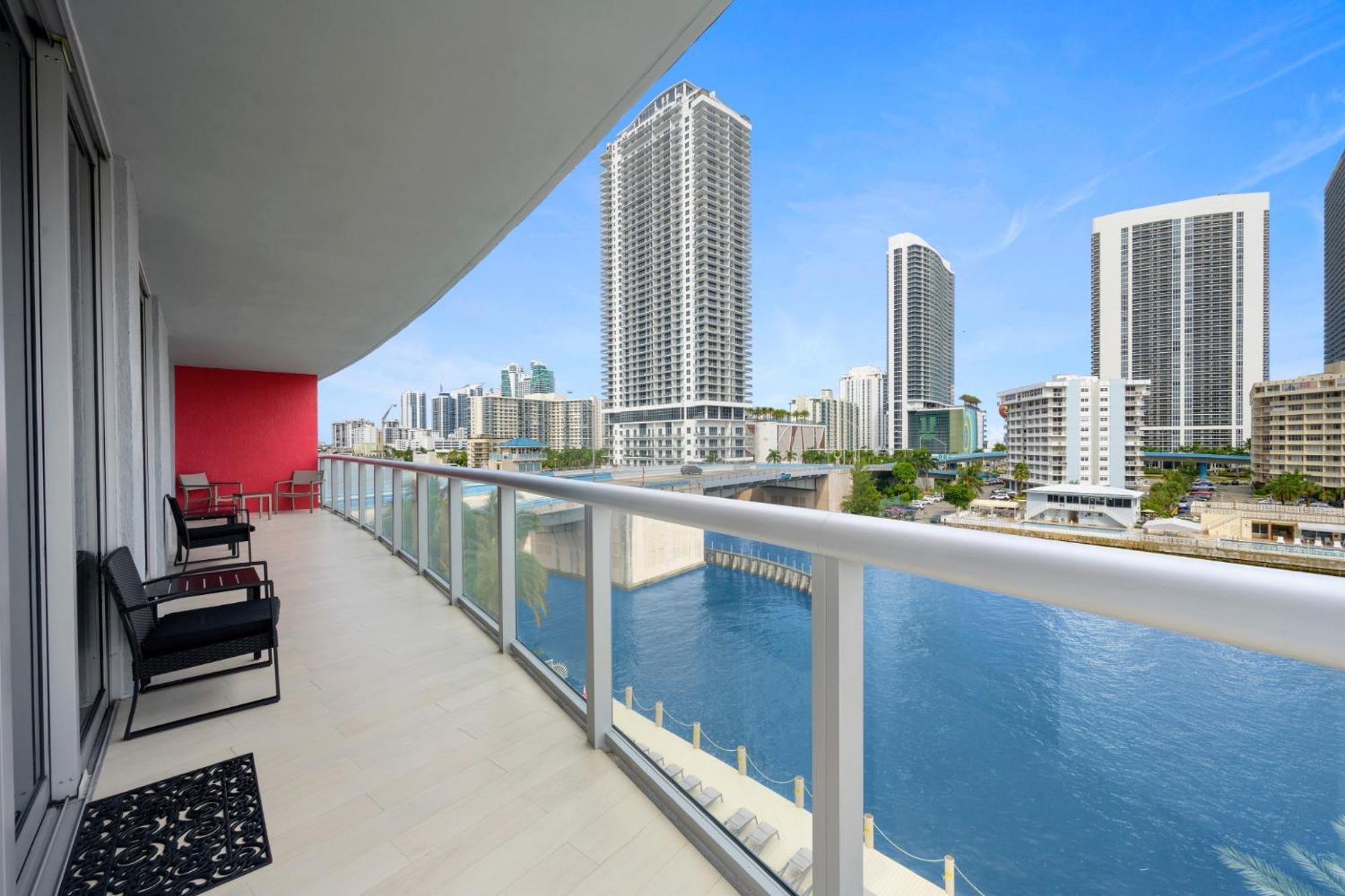 Hallandale Sky Water View Hallandale Beach Dış mekan fotoğraf